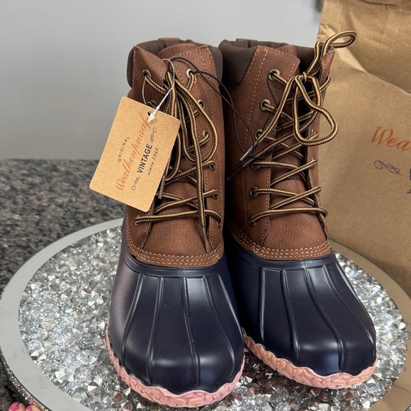 Weatherproof Vintage Brown and Navy Boots NEW 10
